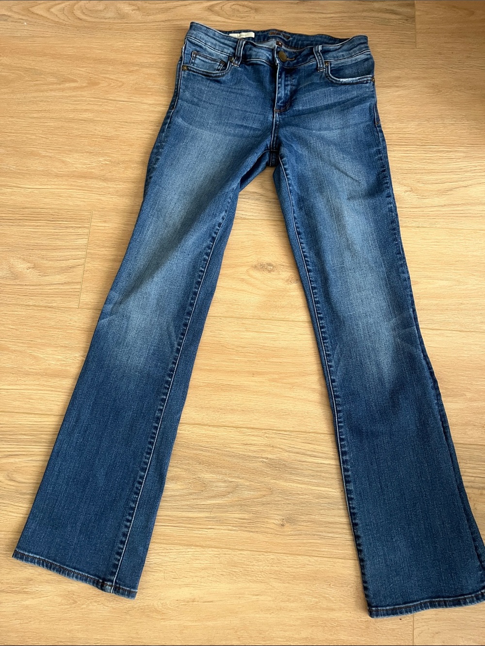 Kut from the Kloth Medium Blue Bootcut Jeans